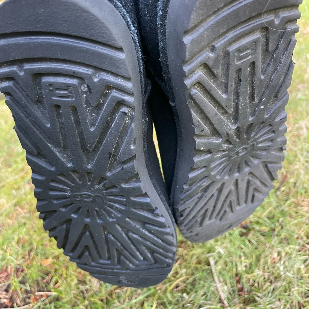 Suede UGG 7 Black - Picture 7 of 15